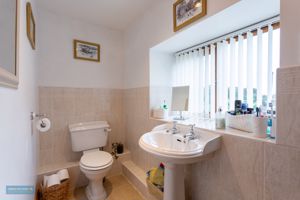 En-Suite- click for photo gallery